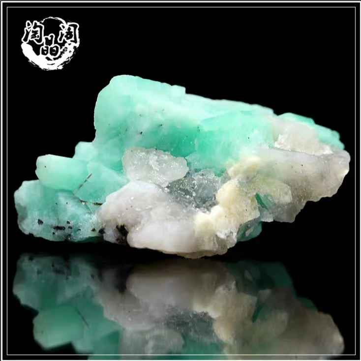 Сверхтонкие Минеральные Кристаллы изумрудно зеленые натуральные грубые камни