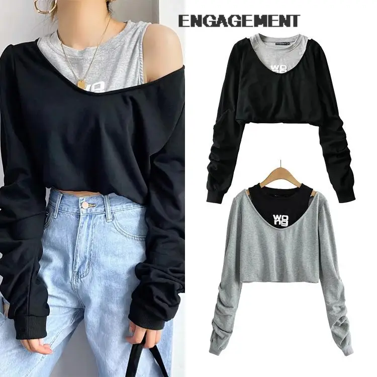 

Hoodies & Sweatshirts