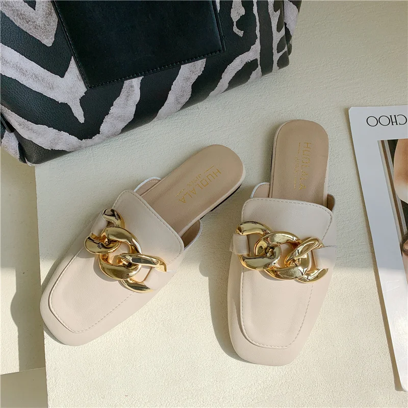 

Flat Shoes Female Cover Toe Womens Slippers Outdoor Rivet Pantofle Slides Fashion Mules Sexy Soft 2021 Luxury PU Metal Decoratio