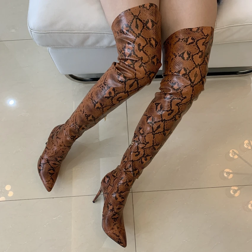 Женские кожаные сапоги выше колена с леопардовым принтом Модельные