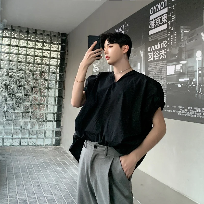 

Men Women Japan Harajuku Style Short Sleeve Casual Pullover Shirt Male Women Loose V-neck Dress Shirts