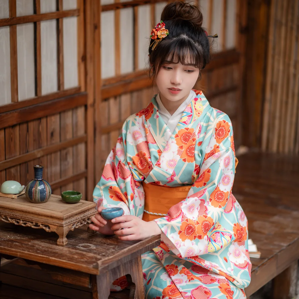 

Женское традиционное кимоно в японском стиле, летнее юката с красивым цветочным принтом, одежда для косплея для выступлений и выступлений