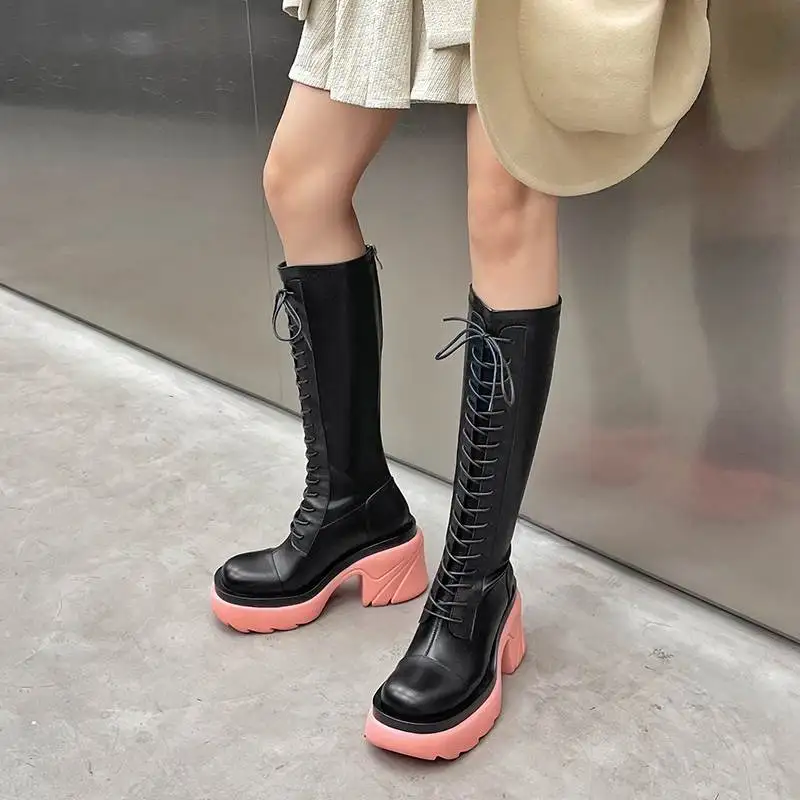 Murah Sepatu Bot Berkuda Eropa Platform Ujung Kaki Bulat Kulit Sapi Panci Krazing Sepatu Bot Setinggi Lutut Warna Campuran Musim Dingin Diikat Silang Modern L07