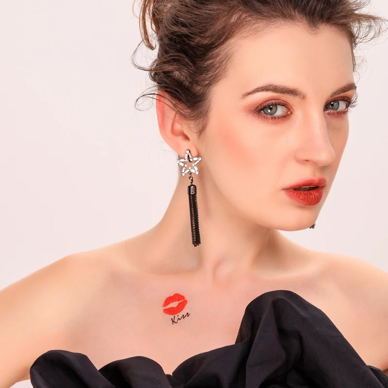 Женские серьги подвески KISS ME черные в форме звезды металлические с подвесками из