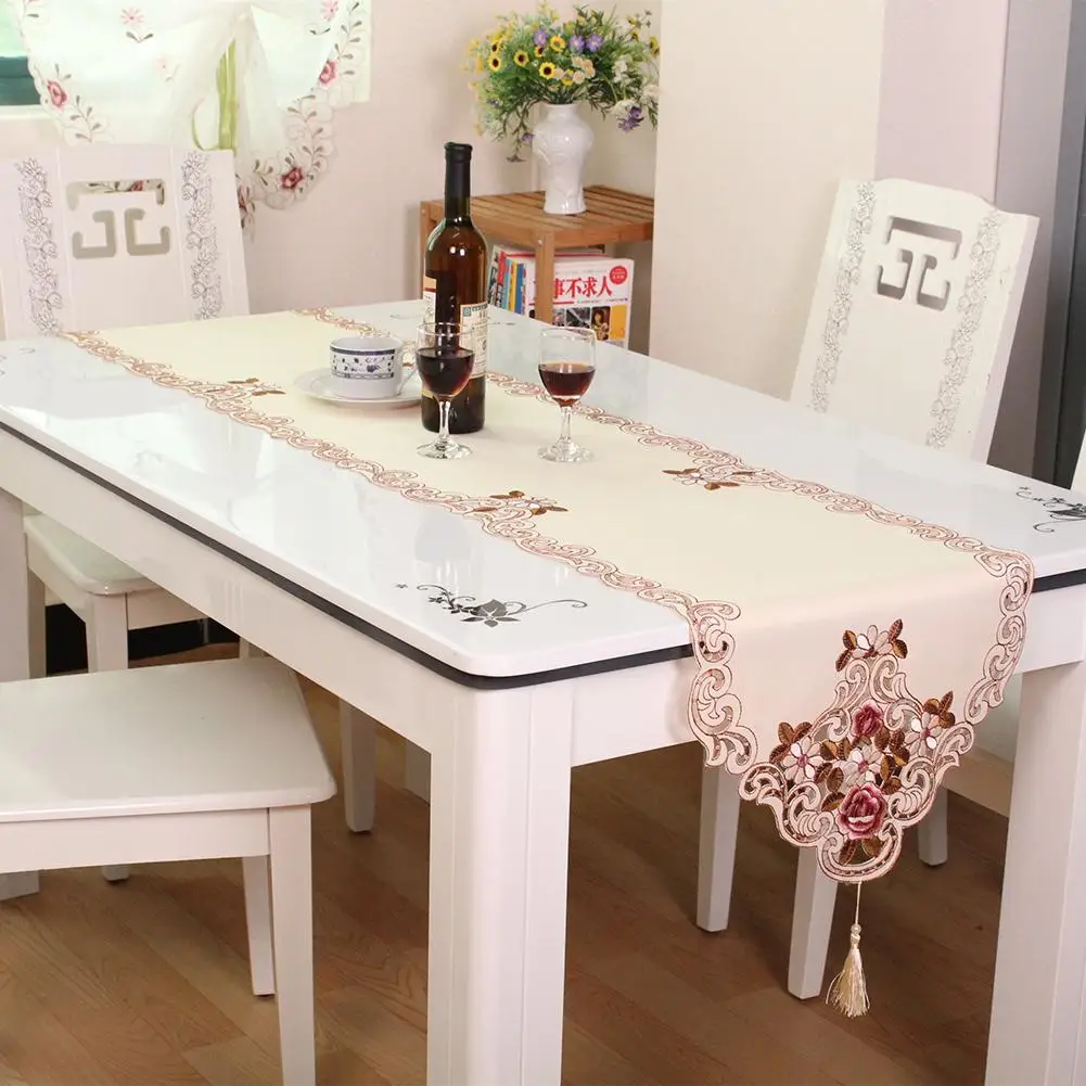 Кружевная подложка в виде гордости розы бежевая Подложка для телевизора