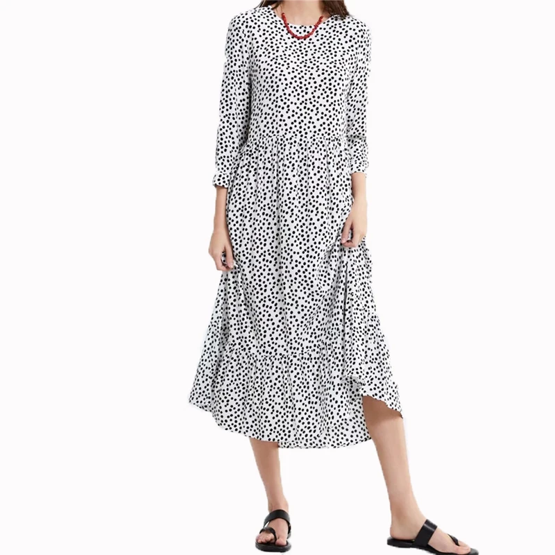 Женское длинное платье в горошек серое свободное повседневном стиле весна лето