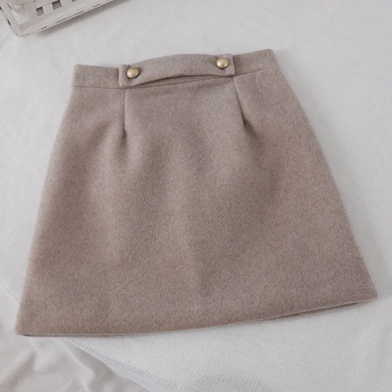 Женская юбка трапеция Lanon Однотонная трапециевидной формы длиной выше колена с