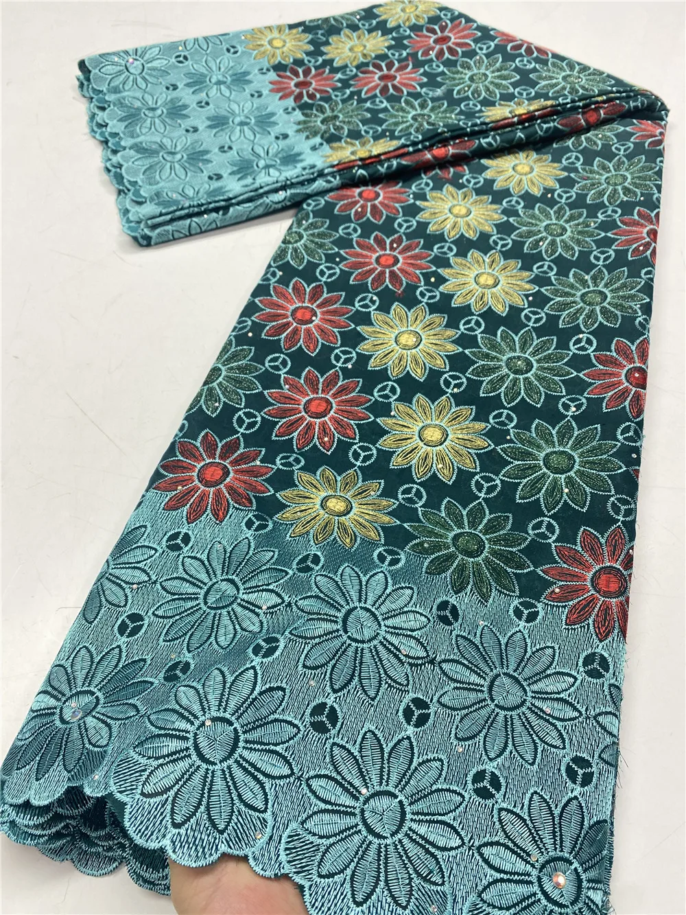 

XIYA 2021 кружевной ткани африканских шнурки высокое качество ткань из Дубая последние швейцарские кружева хлопчатобумажная ткань 3865B