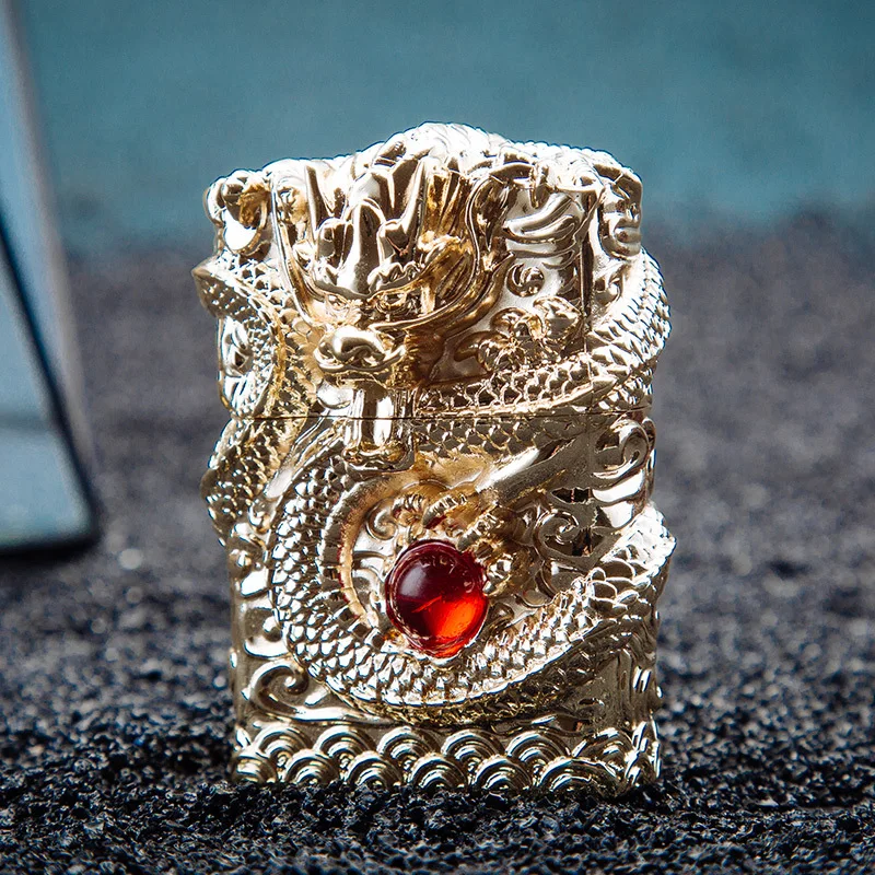 

Luxury 3D Dragon Carving Lighter Retro Metal Weel Kerosene Lighters Unique Gasoline LIghters Windproof Men Smoking Lighter Gift