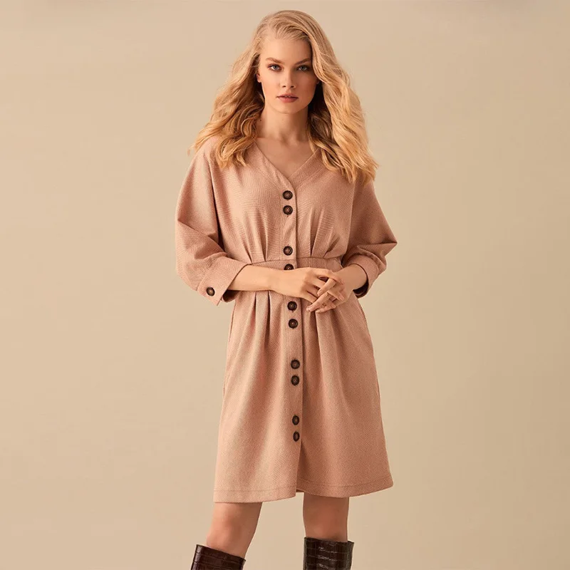 Женское винтажное мини платье на пуговицах офисное женское с рукавом семь v