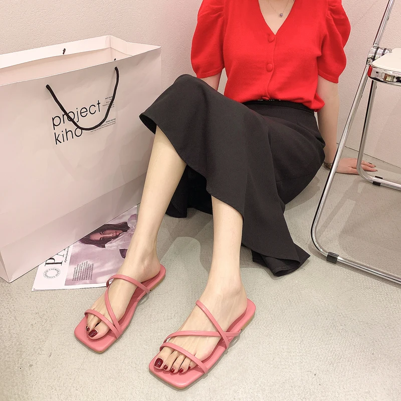 

Rubber Flip Flops Cross-Tied Square Toe Candy Colors Beach Shoes Woman's Slippers Luxury Slides Low Hawaiian Sabot 2021 Designer