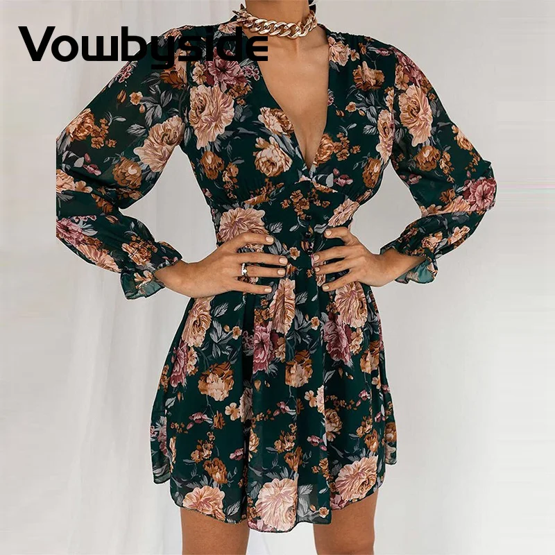 

Платье с цветочным принтом и V-образным вырезом