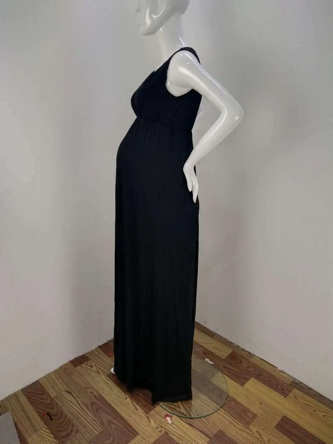 

Sexy Maternity Photography Props Dresses Long Pregnancy Dress For Baby Shower New Pregnant Women Maxi Maternity Gown Photo Shoot