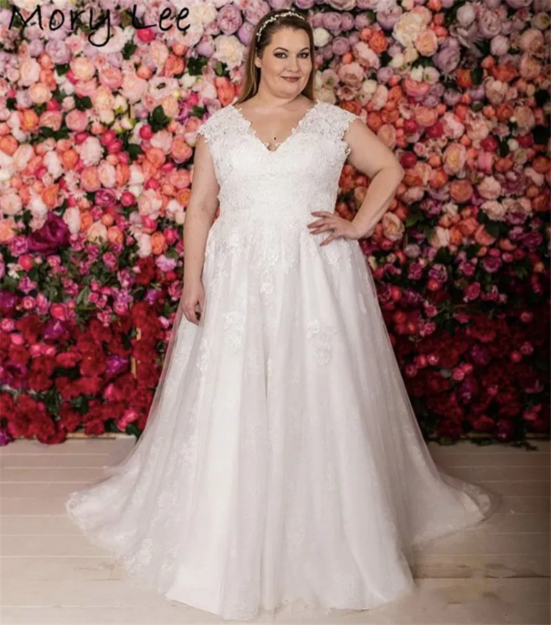 

Plus Size Wedding Dresses V-Neck Sleeveless A-Line Soft Tulle Lace Applique Wedding Dresses With Lace Up Back vestido de noiva