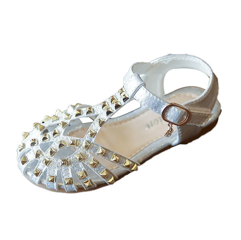 

Girls summer sandals rivet hollow fashion little girl princess shoes toddler girl shoes sandals for teenagers girls