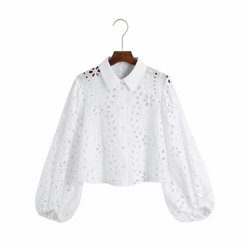 

Elegant Lace Hollow Out Blouse Women 2021 Fashion Shirt Long Lantern Sleeve Turn Down Collar Top Floral Embroidery White Shirts