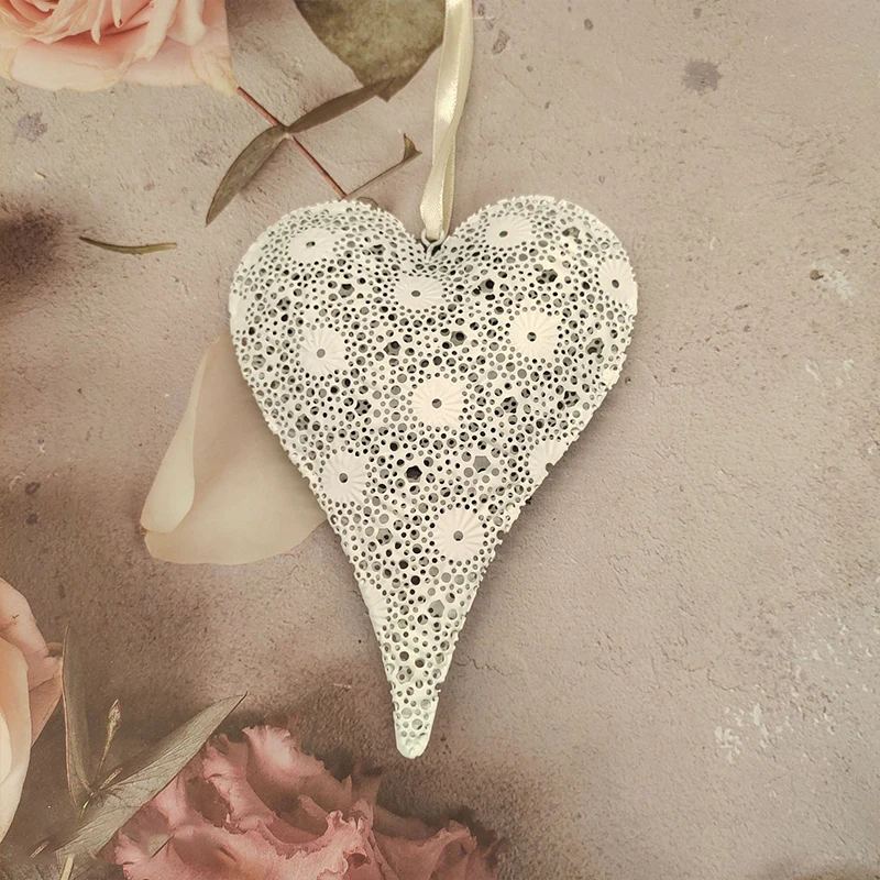 

Metal Heart Hanging Ornament DIY Love Crafts Ornaments Wedding Props Valentine's Day Home Pendant Hanging Decoration