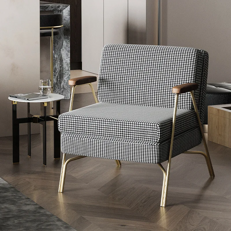 Роскошное легкое кресло с подлокотниками из ореха скандинавский одноместное для