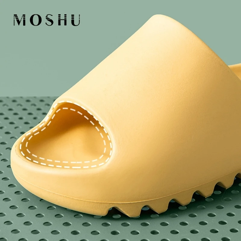 Сланцы женские на толстой подошве домашние шлепанцы массивной Нескользящие для