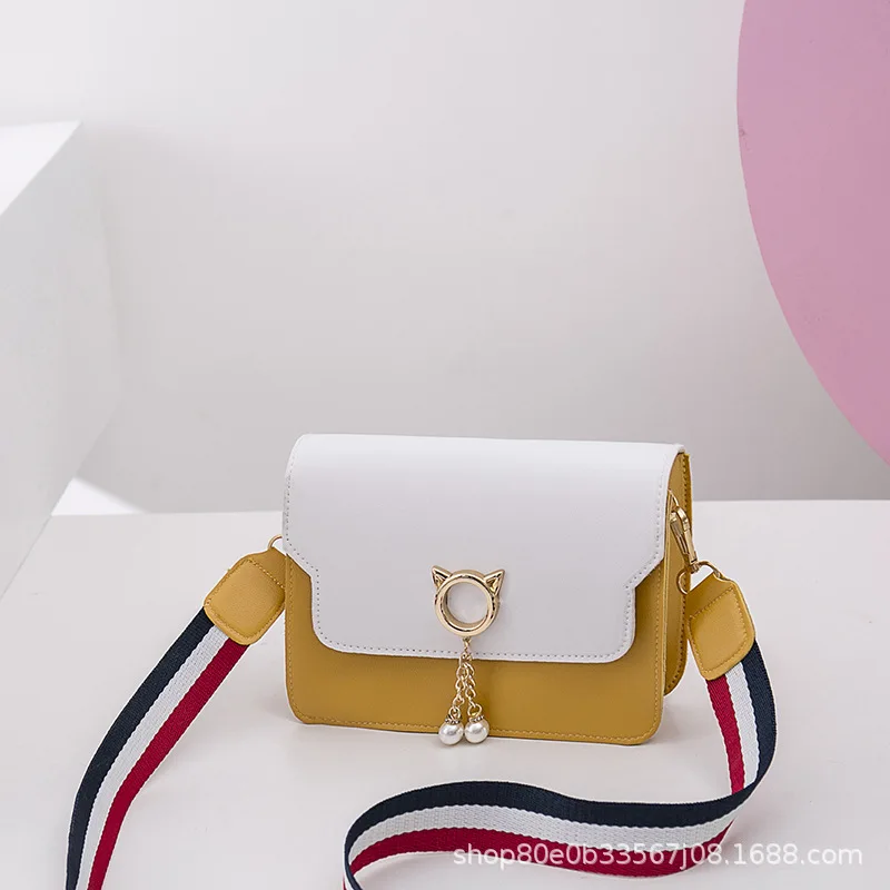 

Cat pendant small square bag 2021bags women Korean ladies shoulder messenger bag Guangzhou mobile phone bag wholesale