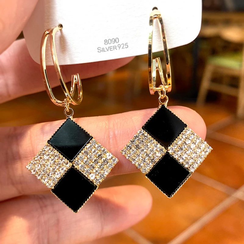 

Flash diamond diamond earrings simple geometric earrings Korean temperament earrings 2020 new trend women's jewelry