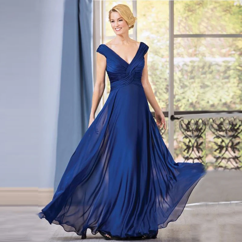 

Charming Affordable Royal Blue Chiffon Cap Sleeve Deep V Neck Mother of the Bride Dresses Cheap Wedding Party Gowns Pleated 2021