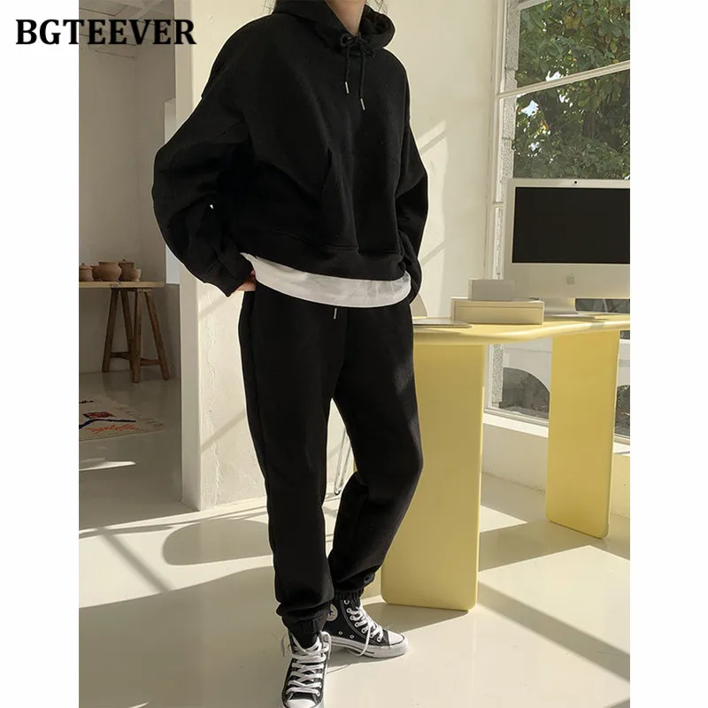 

BGTEEVER Fashion Thicken Tracksuits Women Hooded Sweatshirt & Casual Long Pants 2020 Autumn Winter Female 2 Pieces Outfits