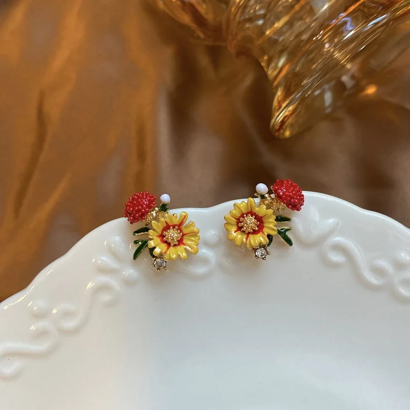 

Exquisite Hand-Painted Three-Dimensional Flowers French High-End Vintage S925 Silver Needle Earrings