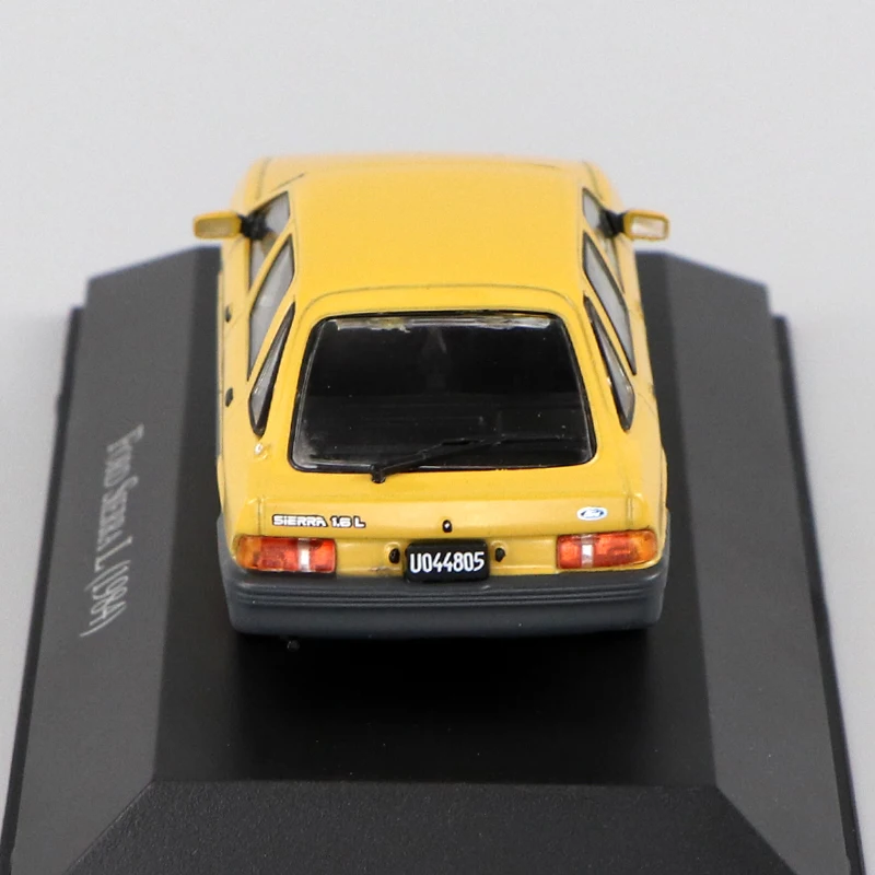 1：43 IXO FORD SIERRA L (1984) METAL DIECAST PERFECT SIZE AND WEIGHT |