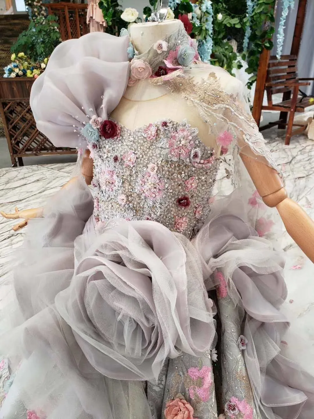 Одно плечо платье с цветочным узором для девочек оборками из фатина принцесса