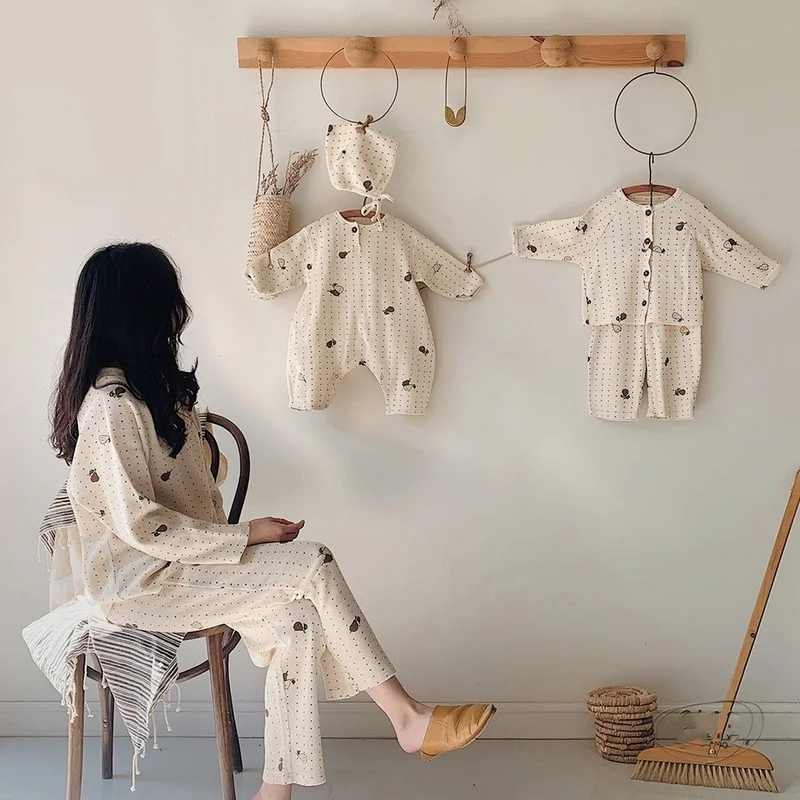 

Весенняя новинка, пижама с грушевидным принтом, детское ночное белье, вафельные комбинезоны с шапочкой, комплект для сна для малышей, одежда...