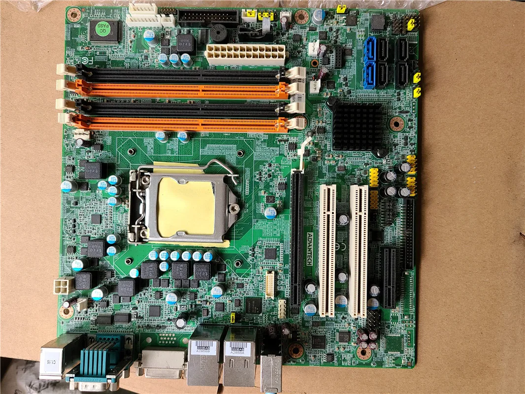 Промышленное оборудование доска AIMB-581 REV.A1 19A2058102 AIMB581QG21302E-T