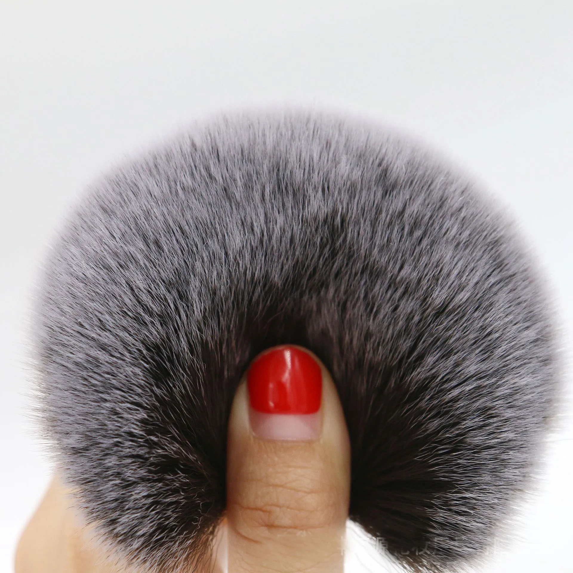 Кисть крупного размера для нанесения основы под макияж косметическая кисть