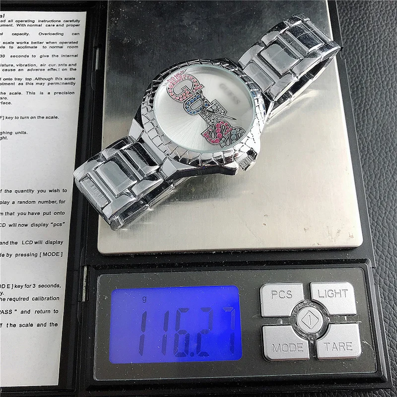 

YUNAO High-end Fashion Lady Fashion Lady Alloy Bracelet Watchs Watch Small Dial Colored English Alphabet Casual Women's Watch
