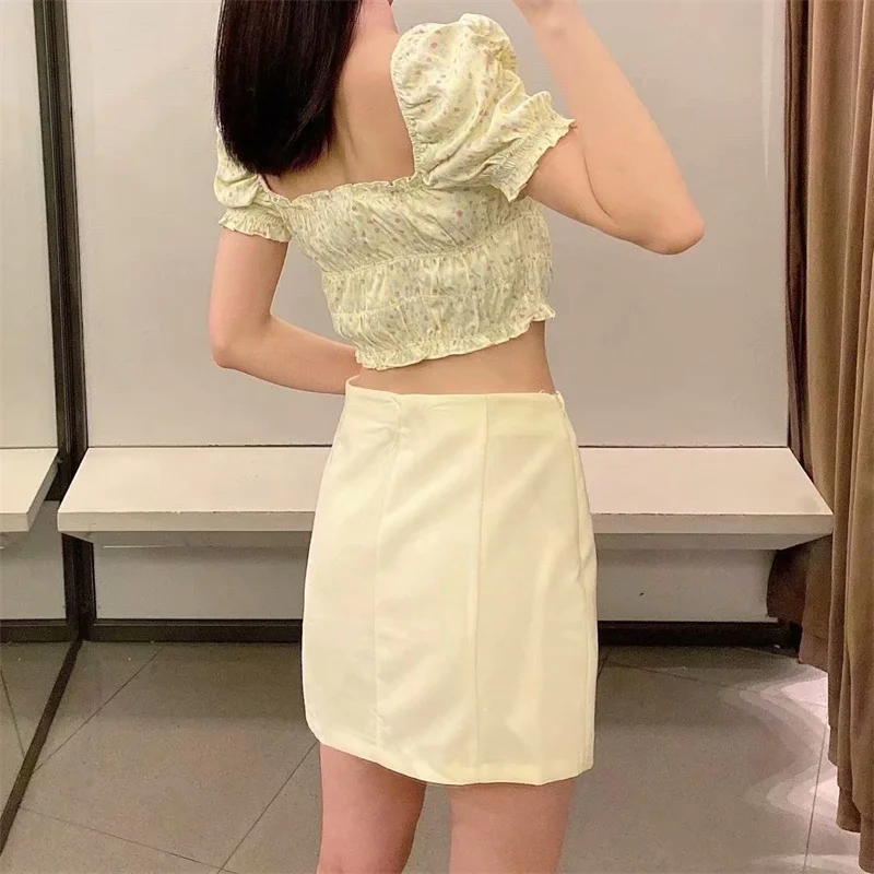 

Za Woman Blouses 2021 Yellow Printed Crop Backless Summer Top Female Square Neck Short Puff Sleeve Elastic Smocked Blouse Women