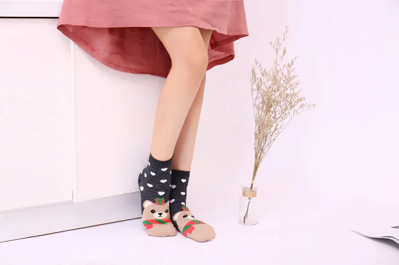 Модный Рождественский Санта носки Harajuku Для женщин хлопок Короткие Лось зимние носки для девочек, с изображением "Олень" с изображением снеговика и носки Подарки на год