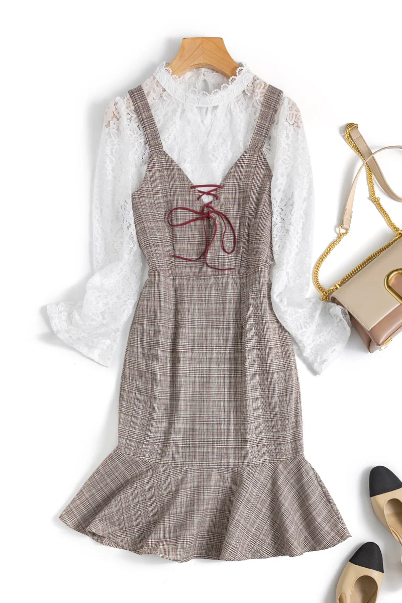 

Fall 2021 new lace round neck long sleeve lace top fishtail bottom SLING DRESS two piece women's suit