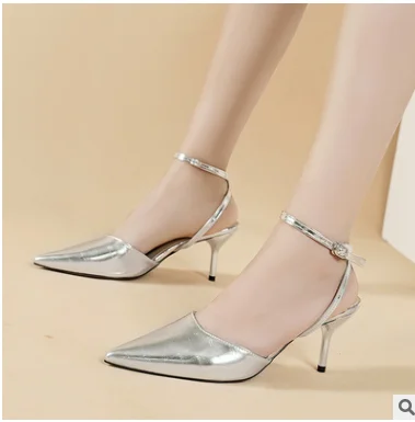 

Сандалии Baotou в европейском и американском стиле, летние туфли на тонком каблуке с острым кожаным ремешком и одной кнопкой, новинка 2021, 01