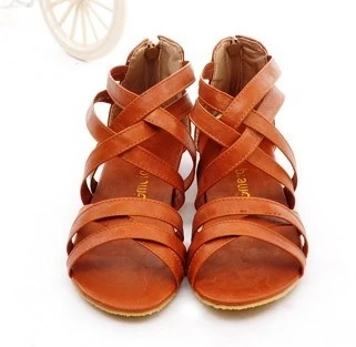 

Сандалии женские на плоской подошве, модные босоножки на ремешках, удобные дизайнерские, большие размеры 34-43, на лето