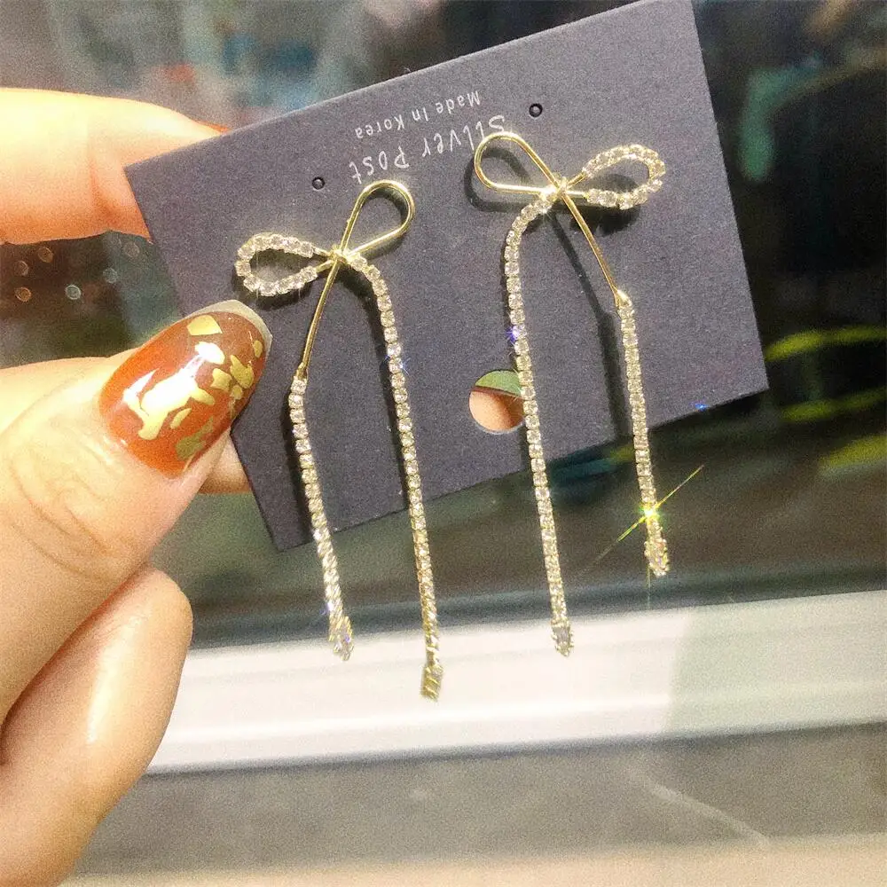 

Модные нестандартные длинные женские свадебные аксессуары с кисточками и гальваническим покрытием, большие темпераментные серьги в стиле ...