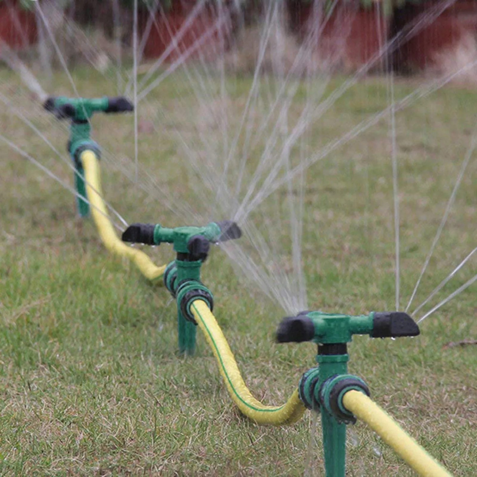 

Lawn Sprinkler Automatic 360° Rotating Garden Water Sprinklers Lawn Irrigation Garden Supplies 13x13x23cm zraszacz do kwiatów c1