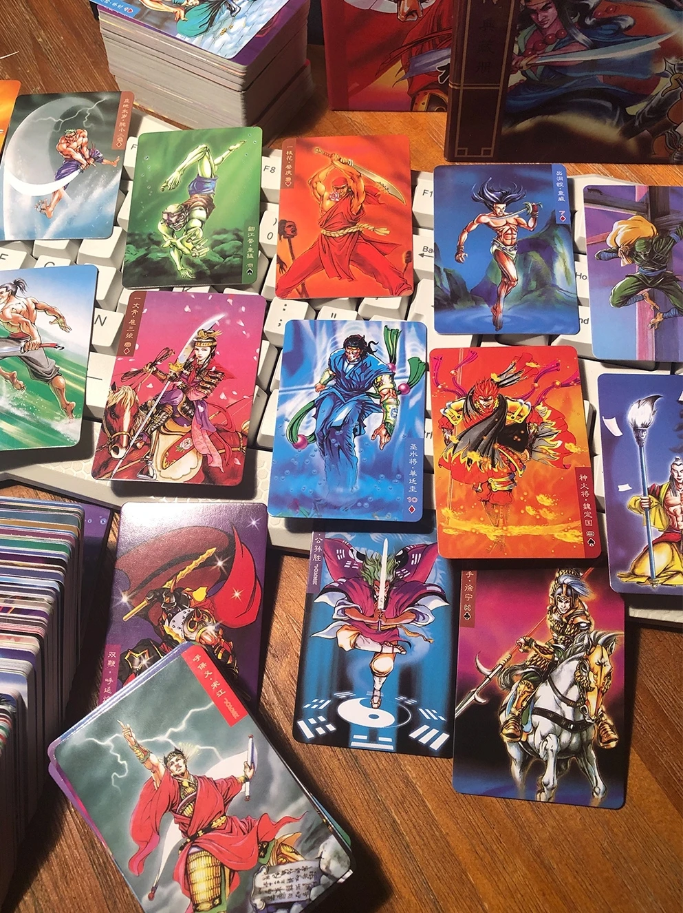 

Карточка для резервуара для воды будет оригинальным полным комплектом 335 Бесплатная доставка с карточкой с изображением героя воспоминани...