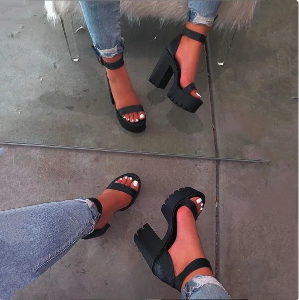 Студенческие уличные шлепанцы ярких цветов летняя модная женская обувь на