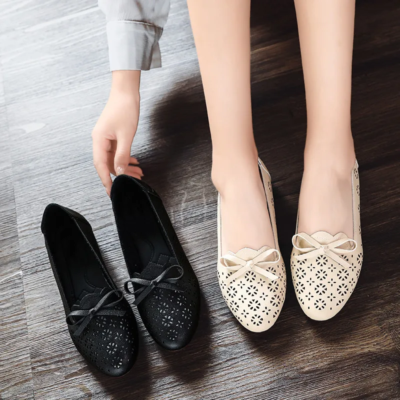 

Summer Breathable Hollow Flat Loafers Women Fashion Elegant Casual Sandals Soft Leather Slip-on Woman Vulcanize Shoes