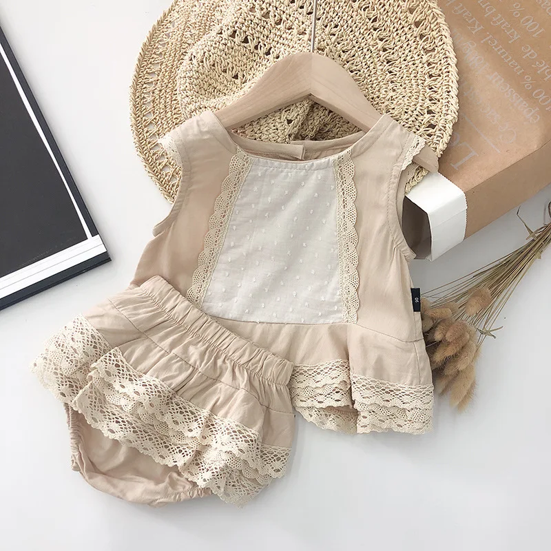

Girls Clothing Set New Summer Kids Girl Clothes Sleeveless Lace Blouse Top and Ruffles Short Pants Sweet Children Suit Outfit