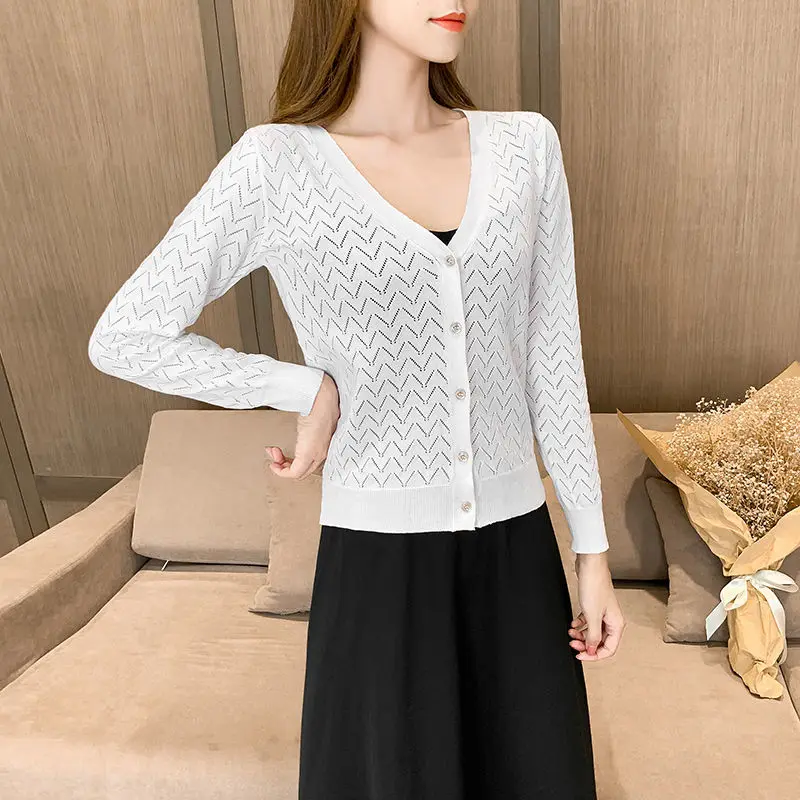 

2021 new summer short ice silk sunscreen shawl for women with cut-out V-neck and versatile knitted cardigan