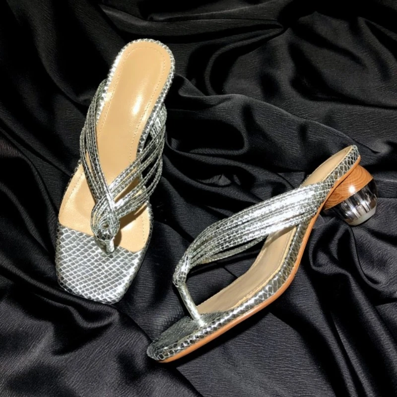 저렴한 Taoffen 새로운 디자인 여자 샌들 블라인드 이상한 뒤꿈치 여자 여름 신발 패션 휴가 클럽 숙 녀 신발 크기 34-39