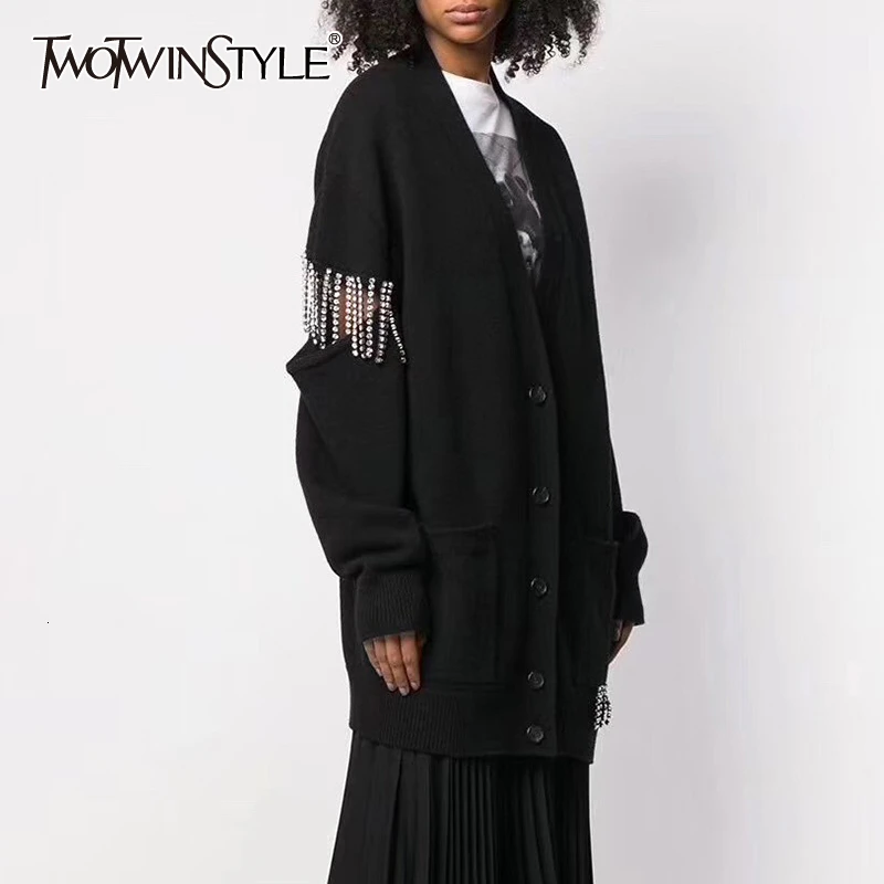 Женский кардиган с бахромой TWOTWINSTYLE осенний оверсайз v-образным вырезом и