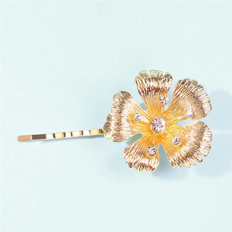 Винтажная металлическая заколка Стразы с бабочкой цветком ракушкой золотого
