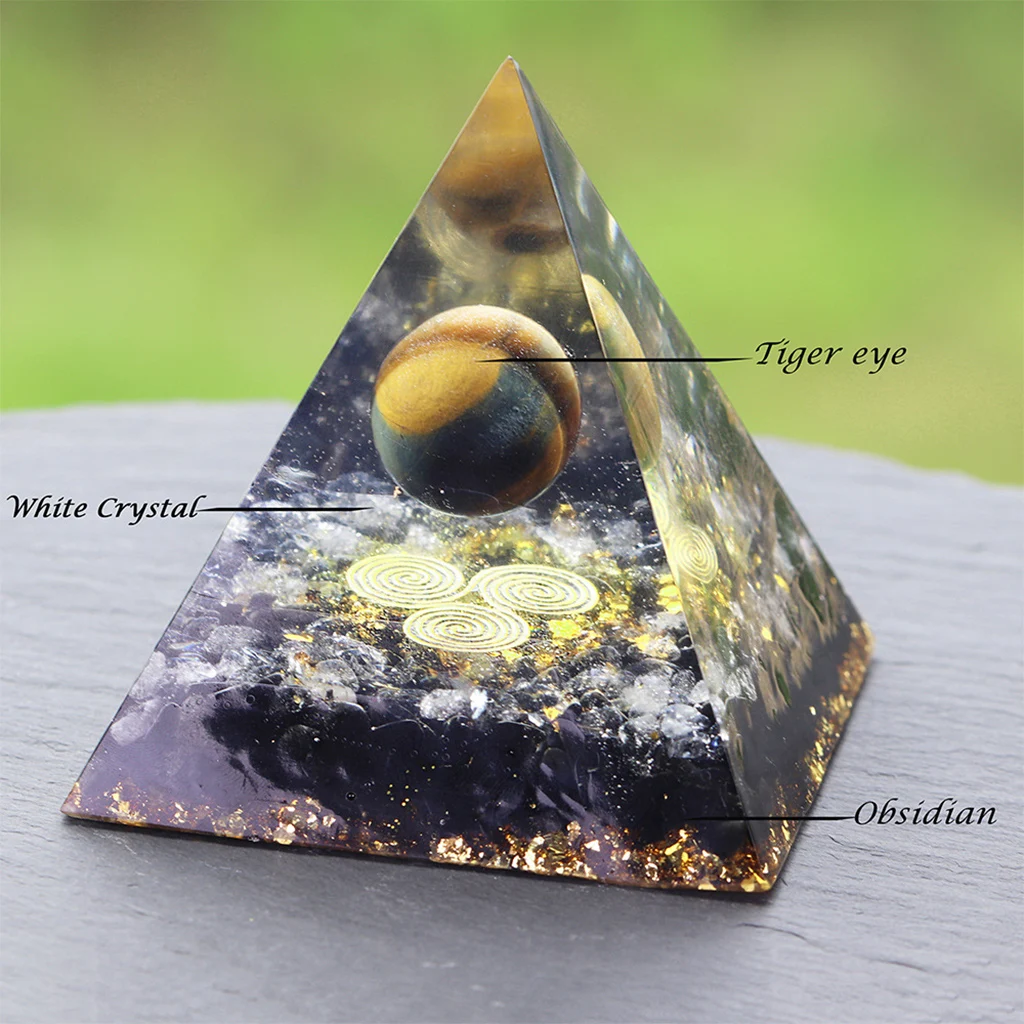 

Crystal Pyramid Positive Energy Good Luck Balance Yoga Natural Crystal Stone Obsidian White Crystal Home Decoration Collection